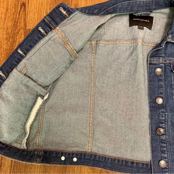Banana Republic Denim Jacket - Picture 10 of 12
